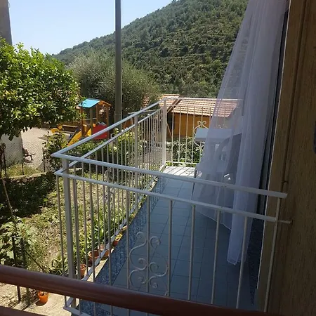 Trilocale Zona Tranquilla Entroterra Ligure *
