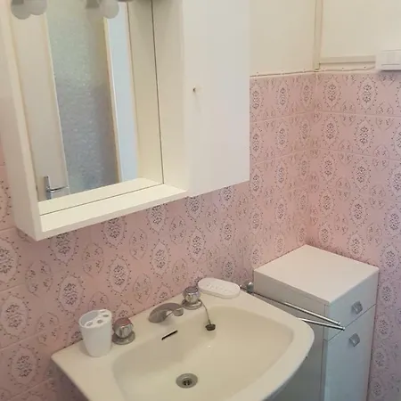 Trilocale Zona Tranquilla Entroterra Ligure Appartamento