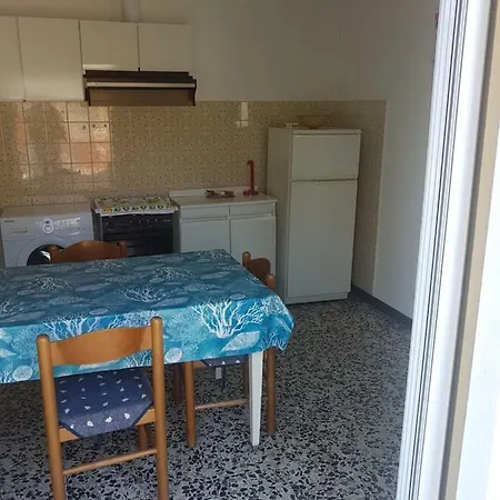 Appartamento Trilocale Zona Tranquilla Entroterra Ligure *